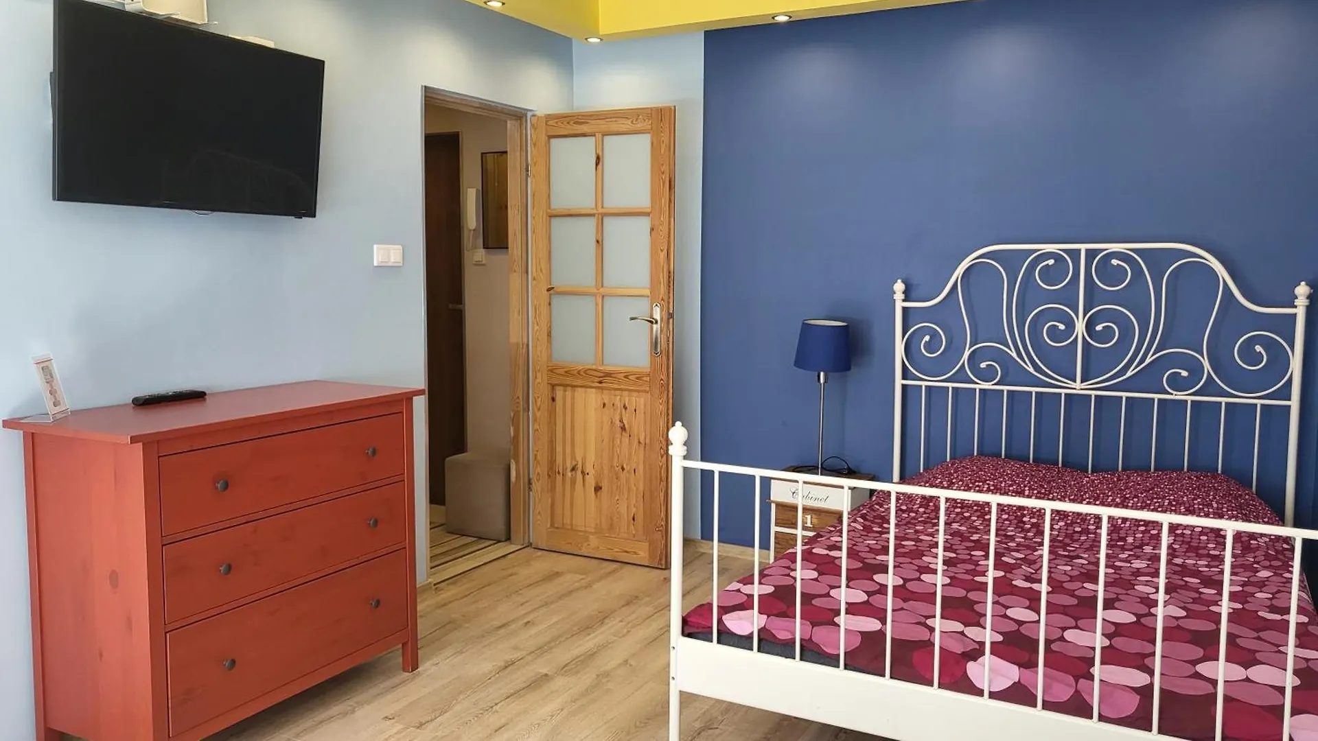 Studiospanie Studio Kapitana Z Balkonem Na Parterze